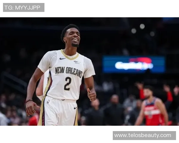 赫伯特琼斯的篮球之路与职业生涯的辉煌成就探析